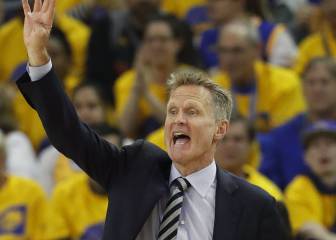 Más sobre Kerr: sufre y podría no volver a entrenar este año