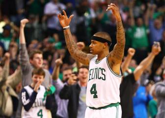 Un legendario Isaiah Thomas (53) pone el 2-0 para los Celtics