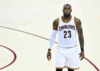 LeBron la tomó con un periodista tras uno de sus peores partidos