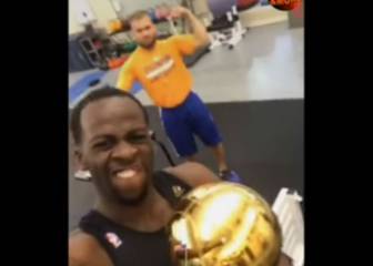 Draymond Green celebró su segundo anillo... en el gimnasio