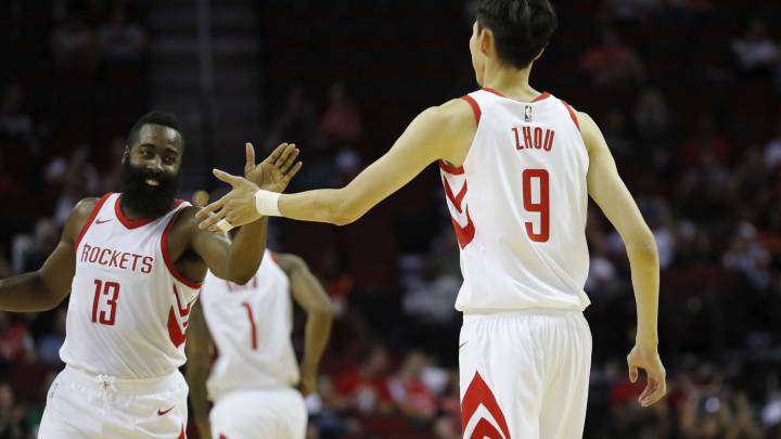 Chris Paul y Harden reparten 22 asistencias en una paliza