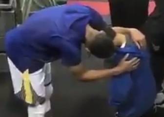 Los Warriors arrasan; precioso gesto de Curry con el sobrino de Harris que perdió a su padre