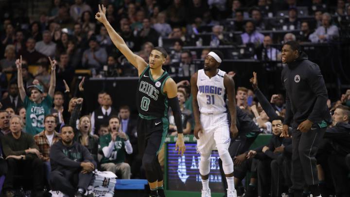 Jayson Tatum está brillando en su primer año en la NBA con los Boston Celtics. 