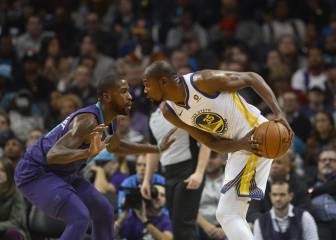 Sin Curry ni Green, Durant da un paso al frente: ¡35+11+10!