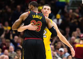 LeBron (25+12+12) bate a Lonzo Ball con récord de Calderón