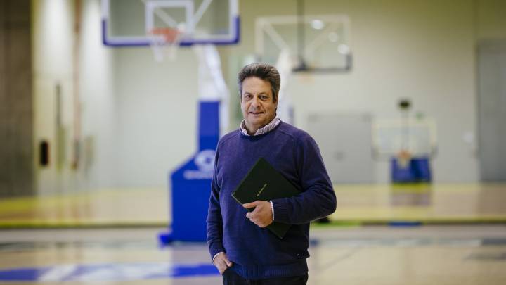 CARMELO CABRERA EXJUGADOR DEL REAL MADRID BALONCESTO