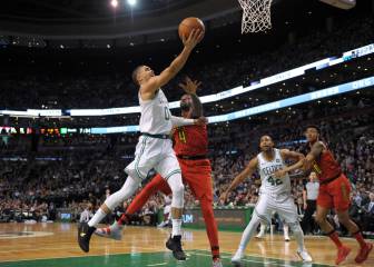 Sin Irving, Rozier (31) y Tatum (27) asumen galones en Boston