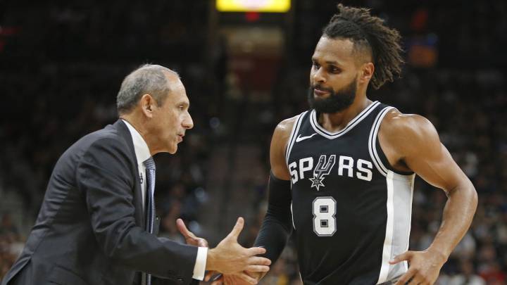 Spurs: Ettore messina y Patty Mills.