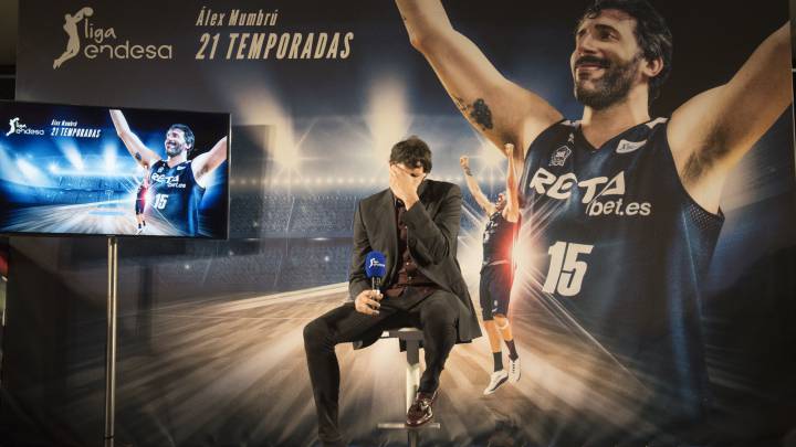 Emotivo homenaje en la ACB a 21 años de carrera de Mumbrú