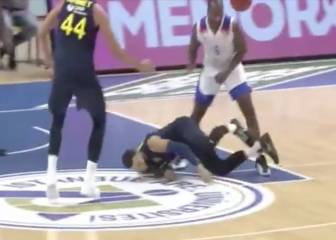 Los sensibles no podrán mirar: la espeluznante lesión que silenció al pabellón