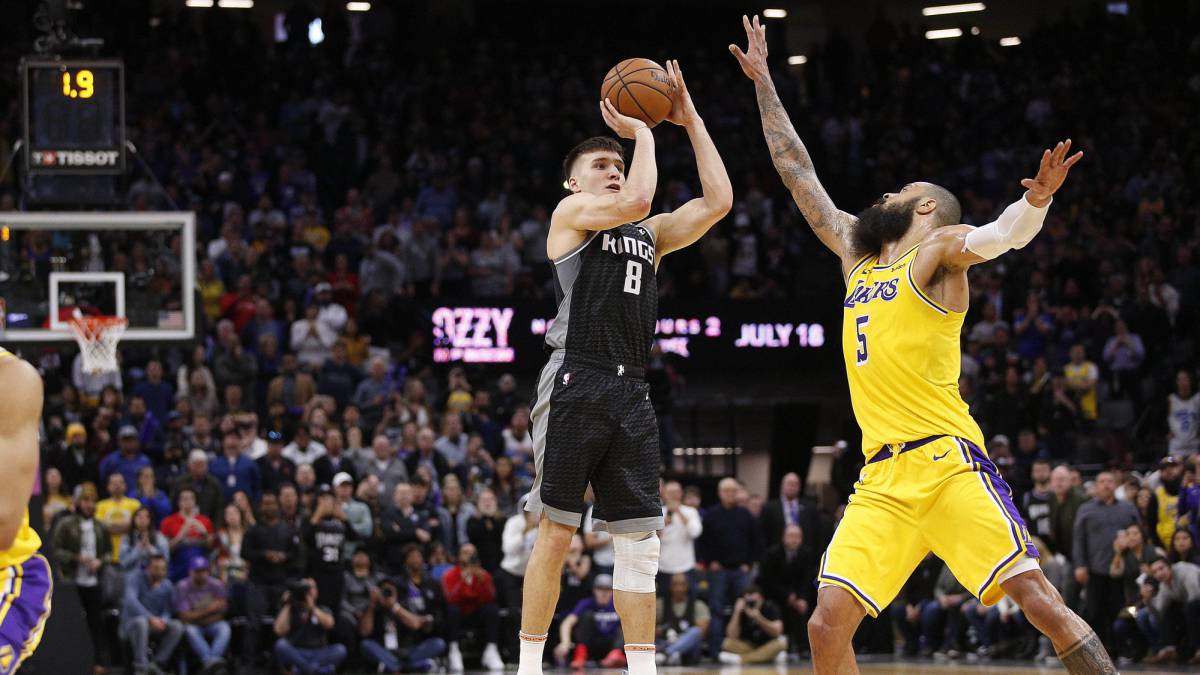 Sin LeBron, los Lakers pasan de la gesta a la pesadilla