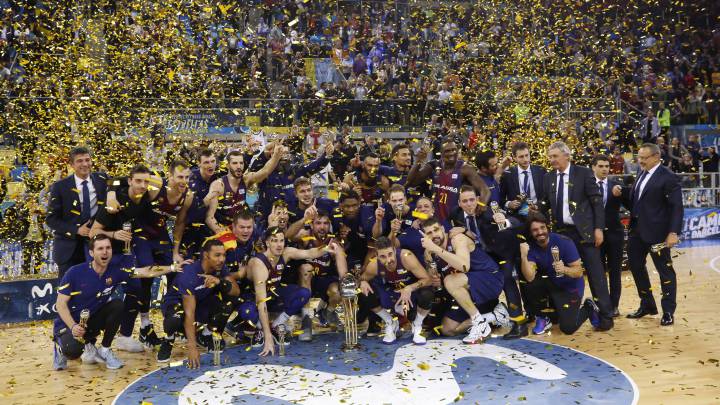 El Barcelona celebra la Copa del Rey conquistada en Las Palmas en 2018.