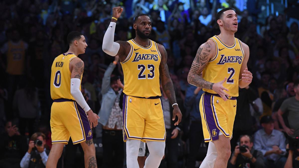 Los jóvenes de Lakers no confían en LeBron tras la polémica Davis