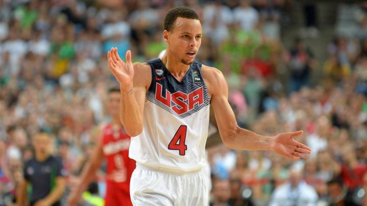Curry se ofrece para jugar los Juegos de Tokio con EE.UU.