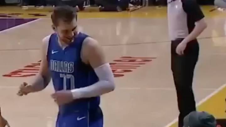 Un fan saluda a Doncic en pleno partido: no se pierdan la cara de Luka al ver quién era