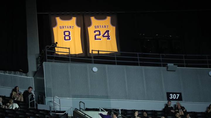 El 8 y el 24, los dos números que Kobe Bryant lució durante su estancia en Los Ángeles Lakers de la NBA