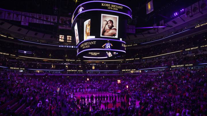 El United Center homenajea a Kobe Bryant.