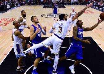 Los Lakers se llevan el derbi de Los Angeles