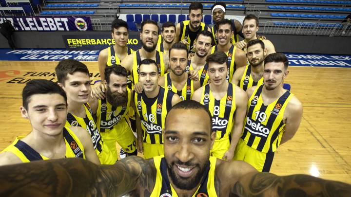 La plantilla del Fenerbahçe.