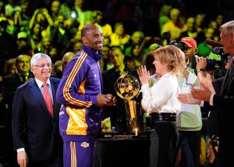 Salen a subasta 86 artículos de Kobe, incluido un anillo de campeón