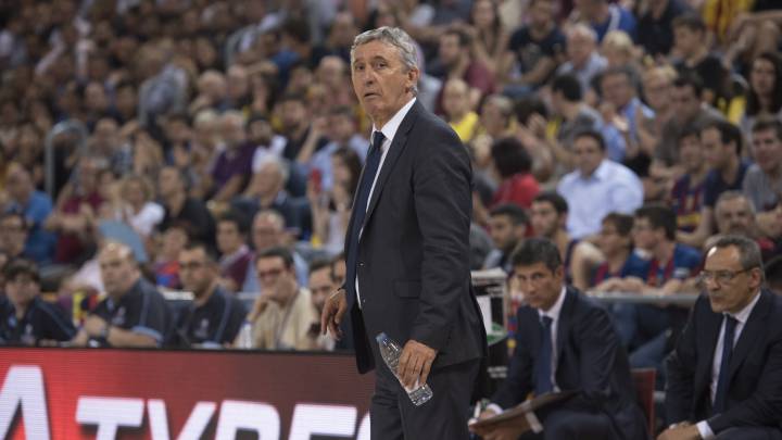 El entrenador del Barcelona Svetislav Pesic, durante un partido de la Liga ACB