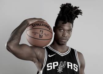 Lonnie Walker se corta el pelo para romper con sus 'demonios': 