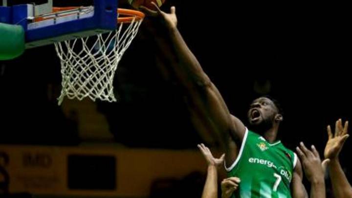 Tunde Olumuyiwa cumplirá su sueño de jugar en la ACB