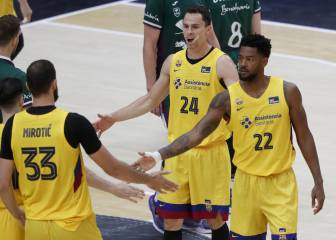 La defensa del Barça ahoga a Unicaja en la segunda parte​