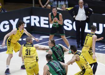 El Tenerife gana al Joventut y clasifica al Baskonia