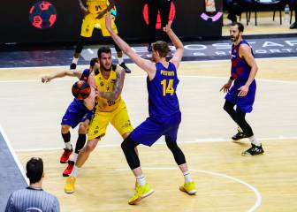 El Tenerife se lleva un final loco y el Barça cae por primera vez