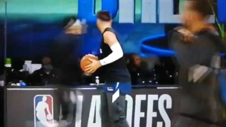 Tras toda la tormenta llega Harrell y hace esto cuando ve a Doncic: \'chapeau\'