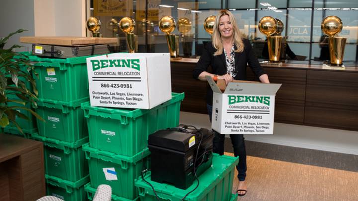 'Madre de Dragones': Jeanie Buss, la mujer que resucitó a los Lakers