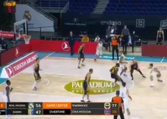 Juega a otro deporte: Campazzo y su 'no look pass' en movimiento