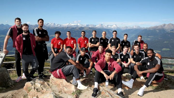 Los jugadores del Bayern Múnich posan durante la pretemporada del equipo este verano en Brunico, al norte de Italia.