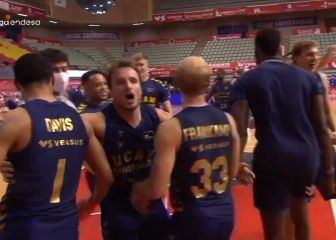 El Barça sucumbe ante el UCAM con Davis estelar