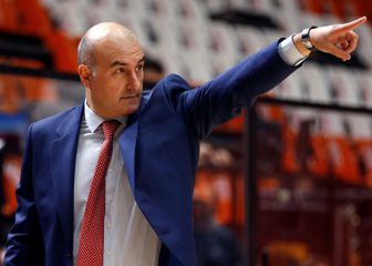 Casi inédito en España: el partido de Valencia con el entrenador microfonado en todo momento