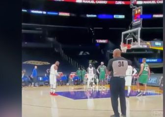 El tiro libre de LeBron que dio carnaza a todos su haters: el lanzamiento es para verlo...