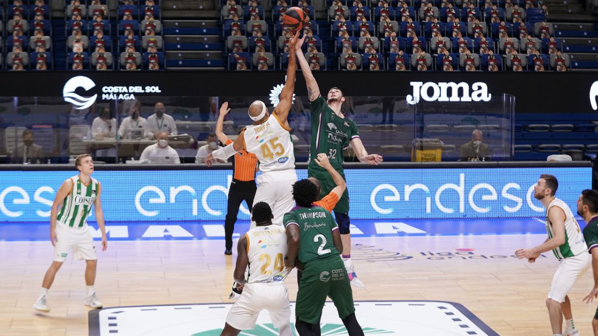 El Betis de Joan Plaza gana al Unicaja el partido imposible