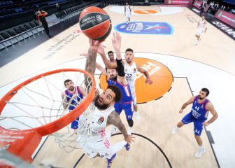 Carroll lidera la remontada del Real Madrid ante el Anadolu