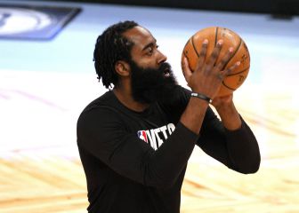 Simmons, Brown... Las peticiones de los Rockets por Harden