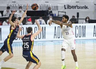 Un gran Tavares guía al Real Madrid a la victoria