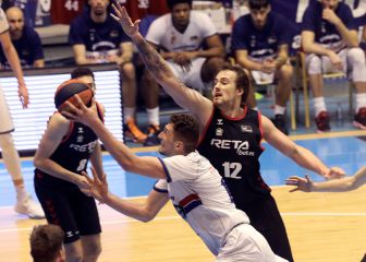 El Obradoiro ha vuelto con fuerza y el Bilbao Basket está en coma