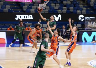 El Valencia también castiga a un Unicaja que no da para más