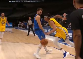 El cuñado de Curry le mete un 2+1 a Doncic en la cara y le grita...