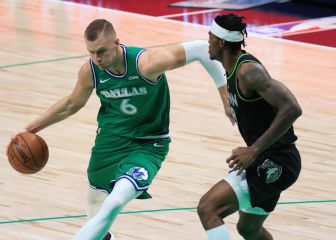 Porzingis levanta la mano para ayudar a Doncic y todo funciona