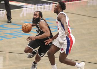 James Harden aprieta para salvar la victoria frente a los Pistons