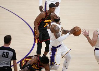 Pesadilla en los Lakers: se lesiona LeBron y los Hawks vuelan alto