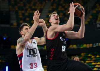 Zoran Dragic hace magia para decantar el derbi ante el Bilbao