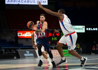 Terremoto Larkin: decide en la prórroga y agita el Top-8