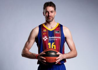 La sesión de fotos oficial de Gasol con la camiseta del Barça